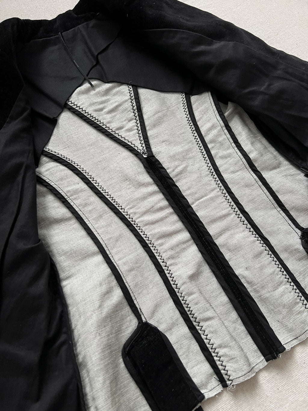 Masnada Tailored Stand Collar Velvet Jacket