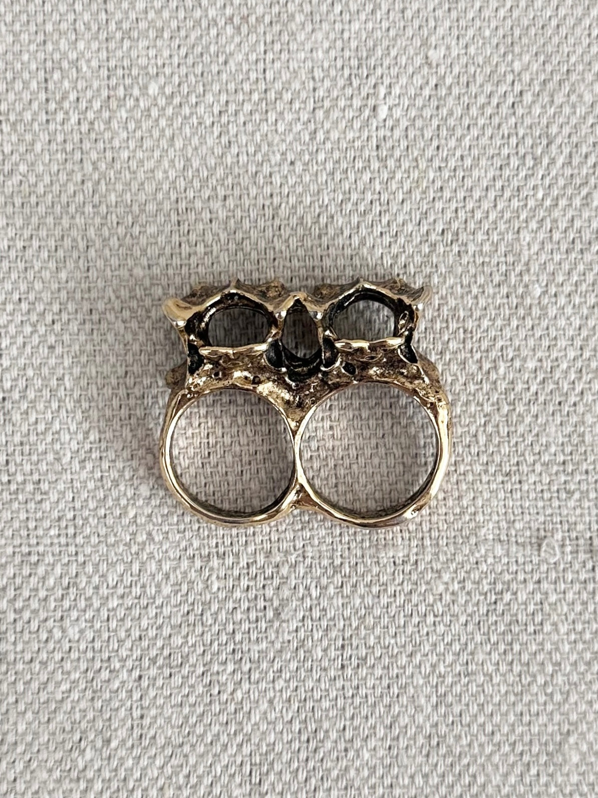 Vertebrae Two Finger Knuckle Ring