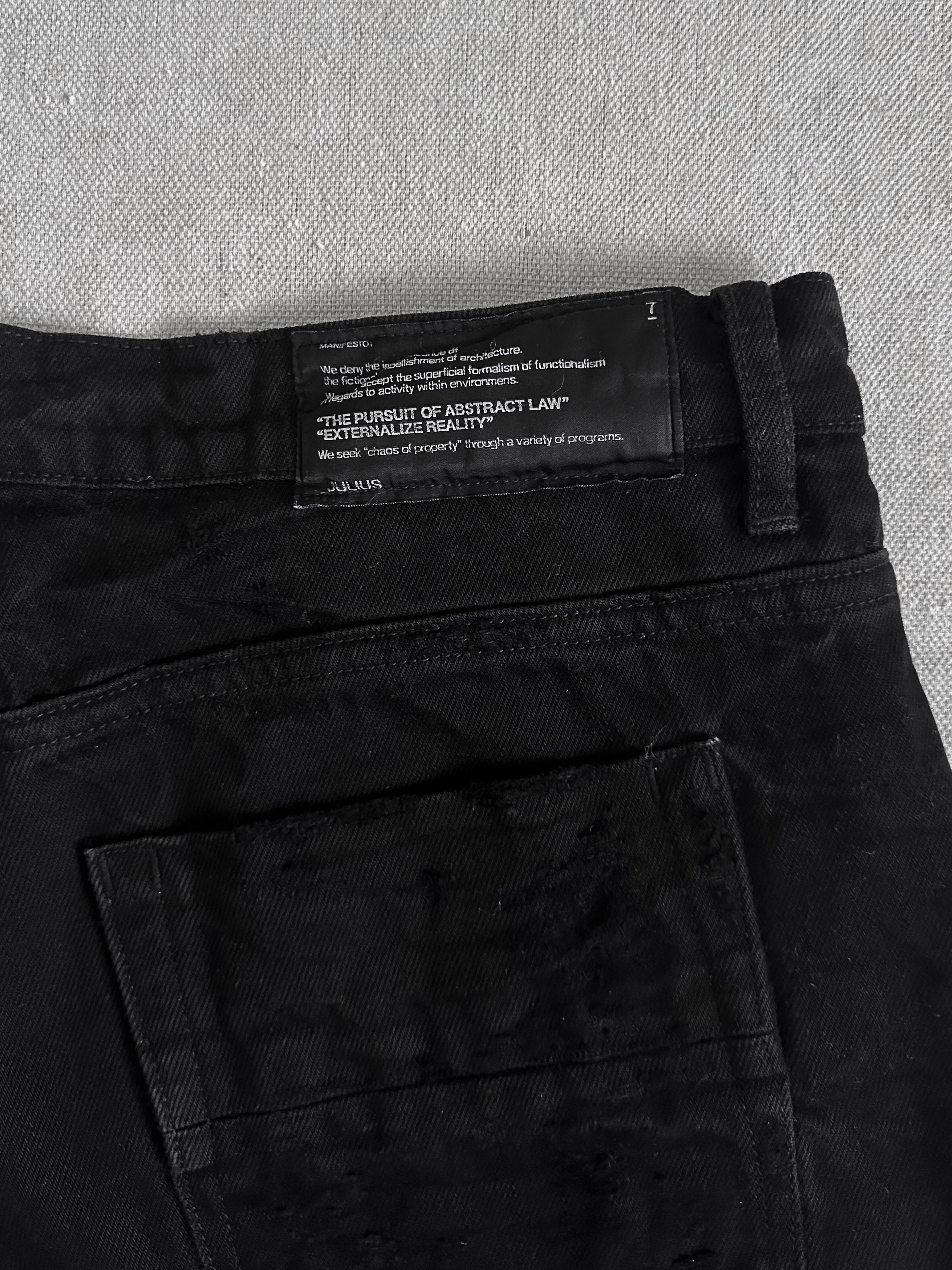 Julius FW10 goth_ik; Black Distressed Denim