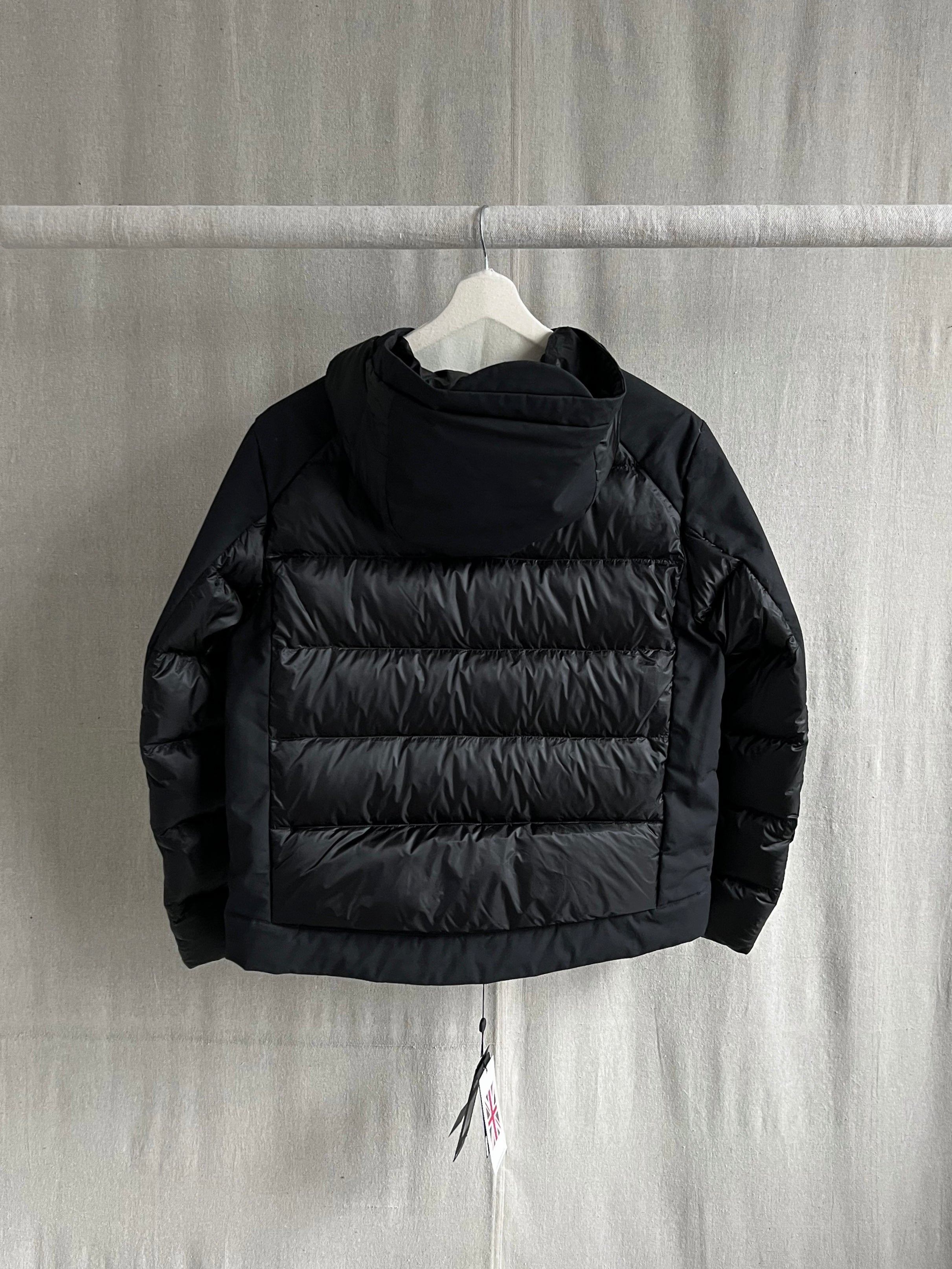 Yosuke Aizawa Colmar Waxed Sleeve Down Puffer