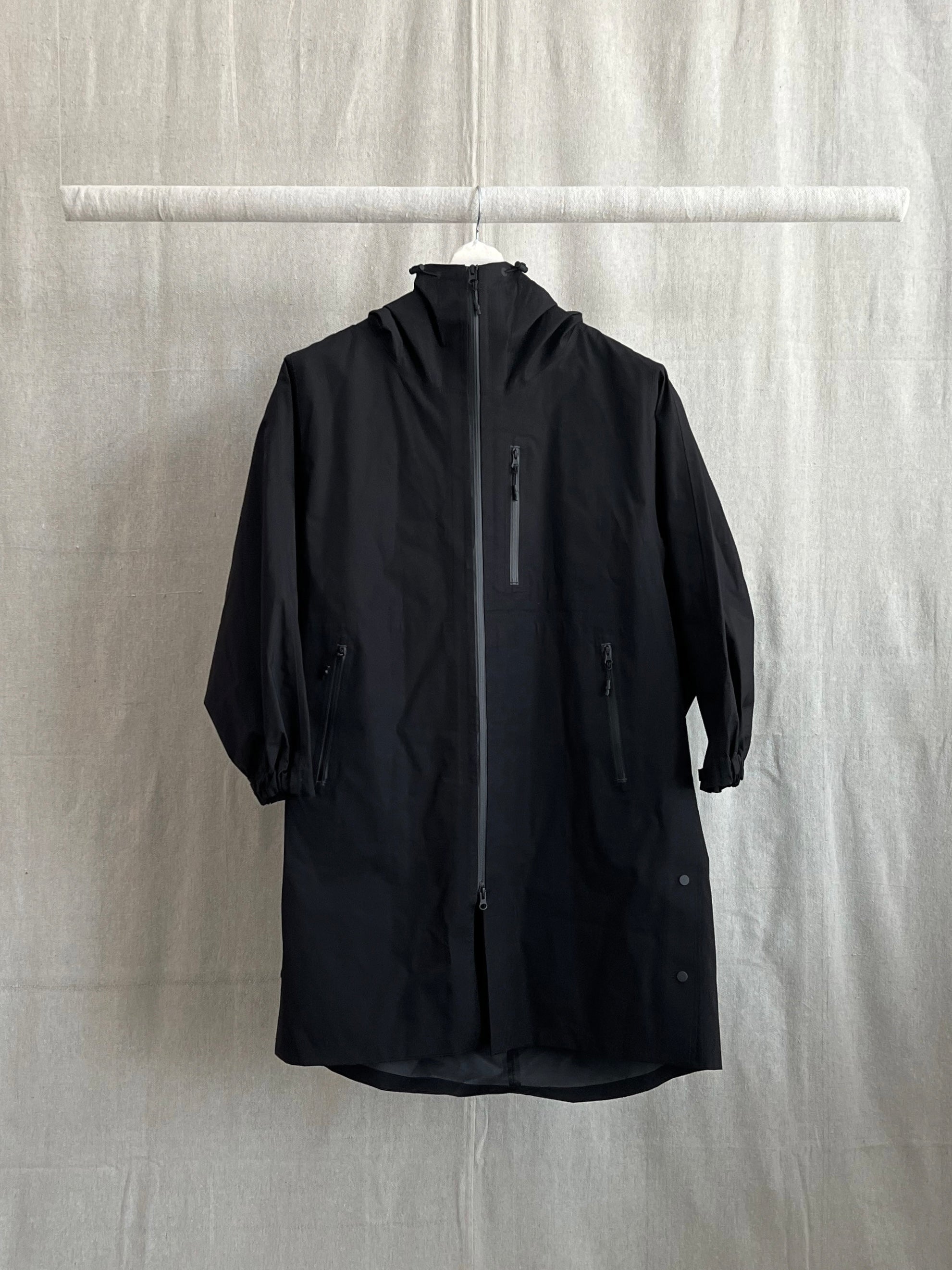 Uniqlo x Theory 2021 Oversized Blocktech Coat