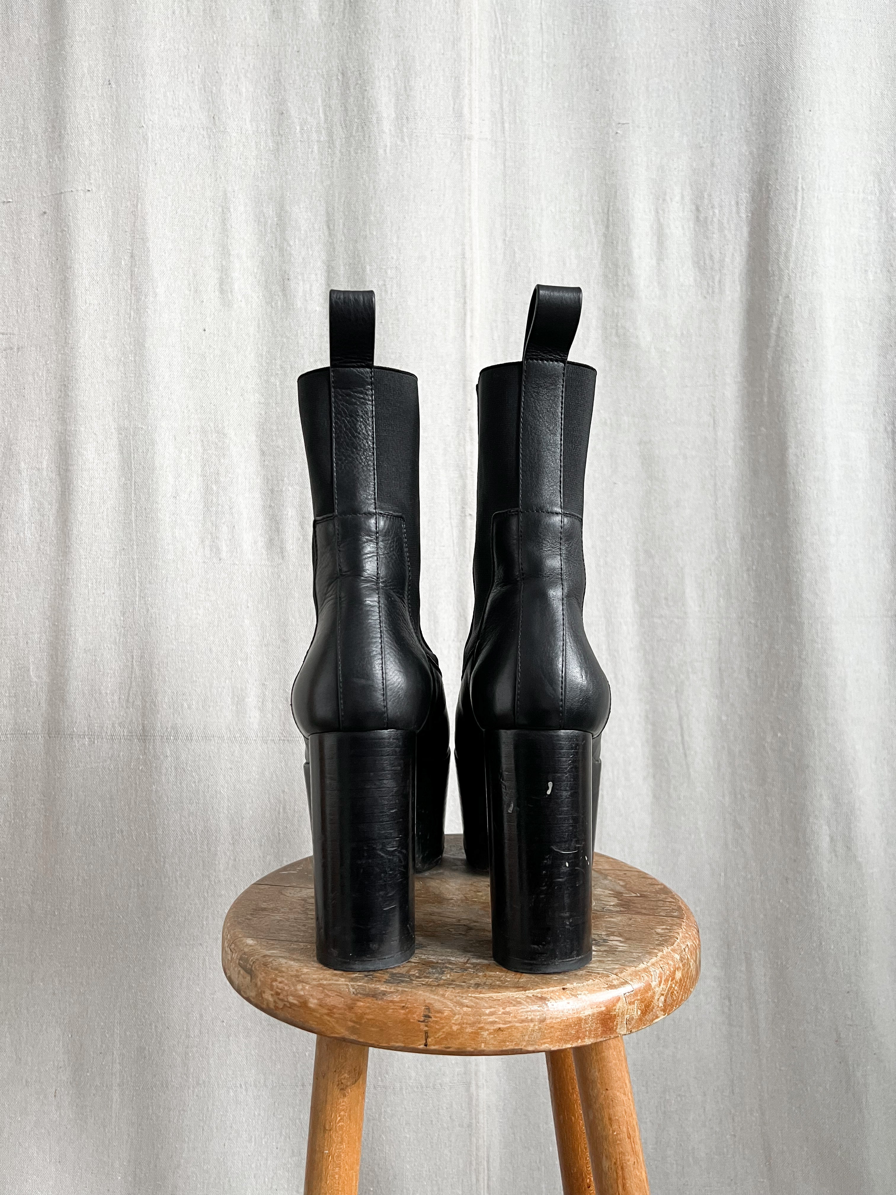 Rick Owens FW20 “PERFORMA” Calf Leather Kiss Heels