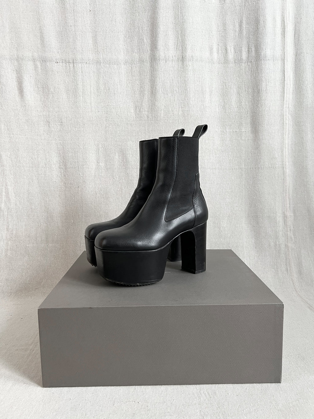 Rick Owens FW20 “PERFORMA” Calf Leather Kiss Heels