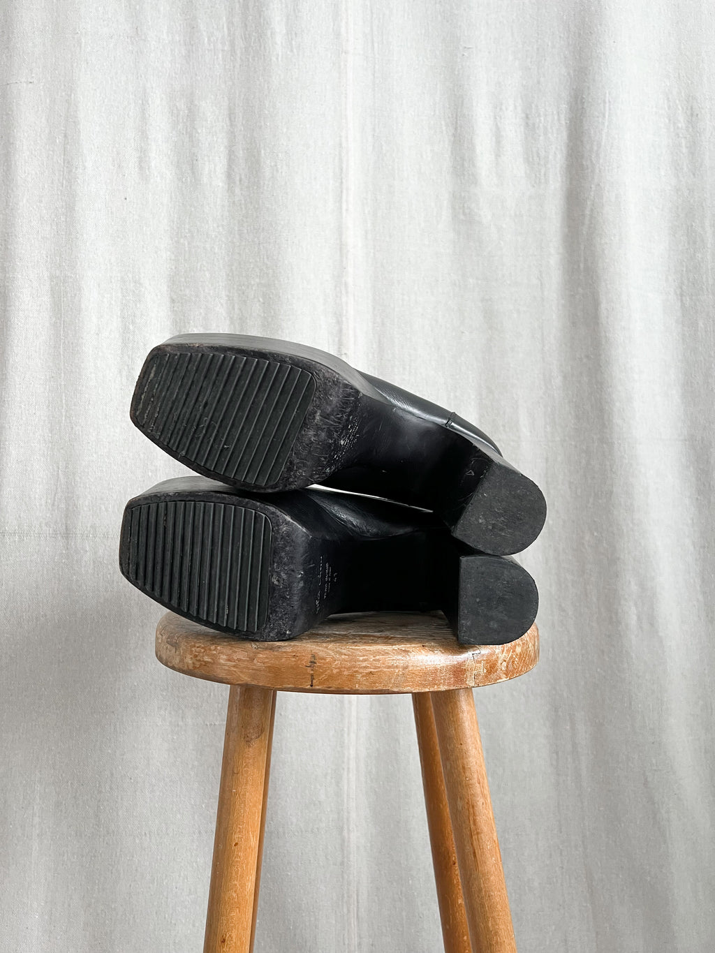 Rick Owens FW20 “PERFORMA” Calf Leather Kiss Heels
