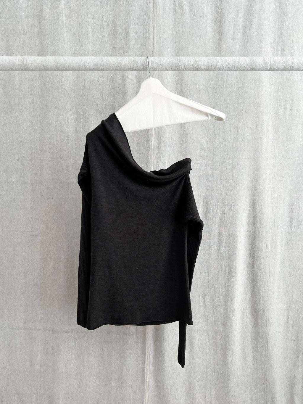 Rick Owens AW03 ‘TRUCKER’ Runway Off-Shoulder Merino Knit